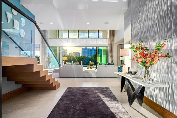 mls_FOYER_STRAIGHT