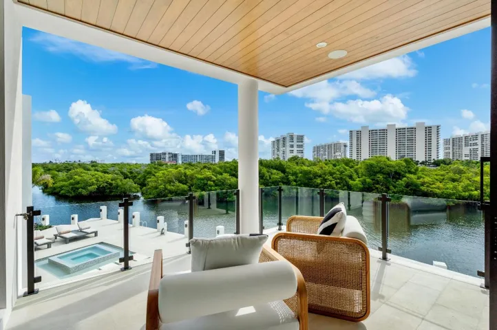 mls_BALCONY_VIEW_1