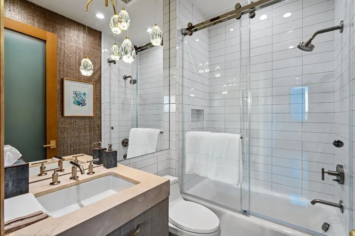mls_BATHROOM_3