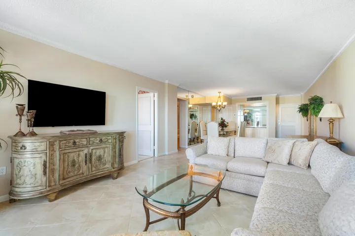 Living & Dining Room