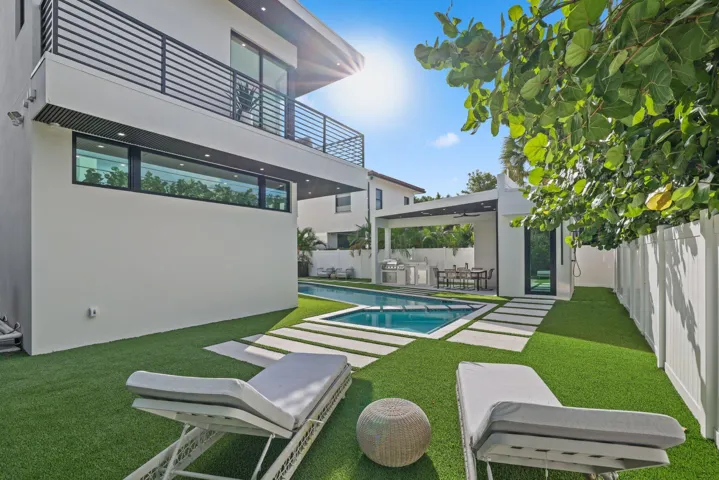 EXTERIOR YARD