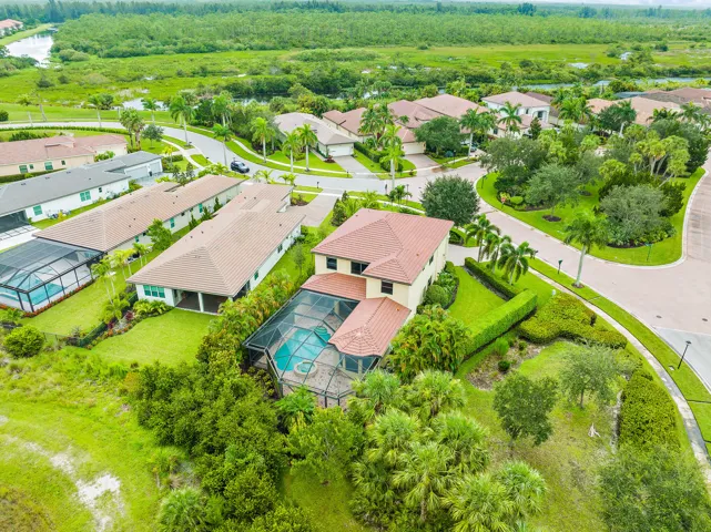 6786 Fox Hollow