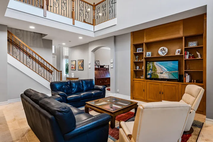 6786 Fox Hollow