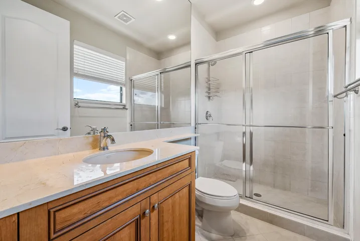 6786 Fox Hollow