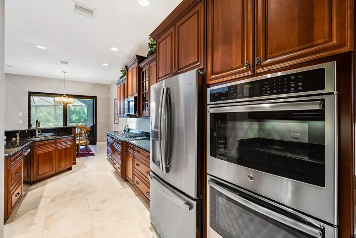6786 Fox Hollow