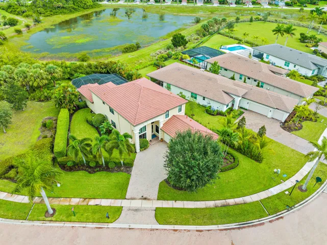 6786 Fox Hollow