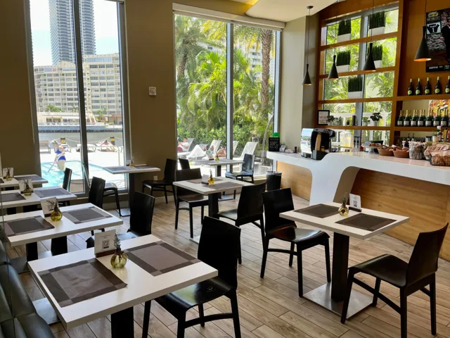 59. Bistro 02