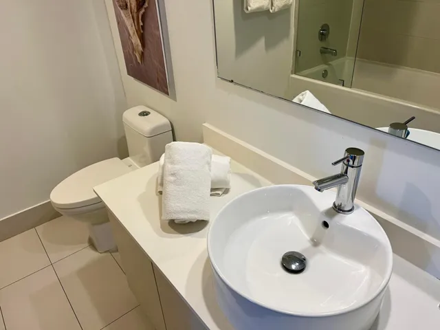 17. Bathroom A 03