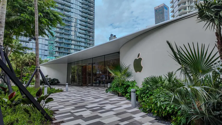 851 NE 1st Avenue 812 Miami