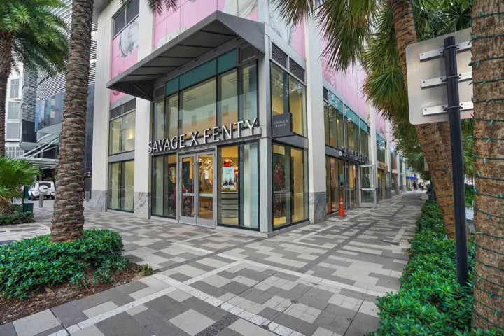 851 NE 1st Avenue 812 Miami