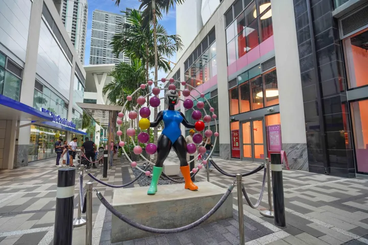 851 NE 1st Avenue 812 Miami