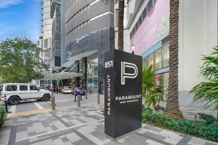 851 NE 1st Avenue 812 Miami