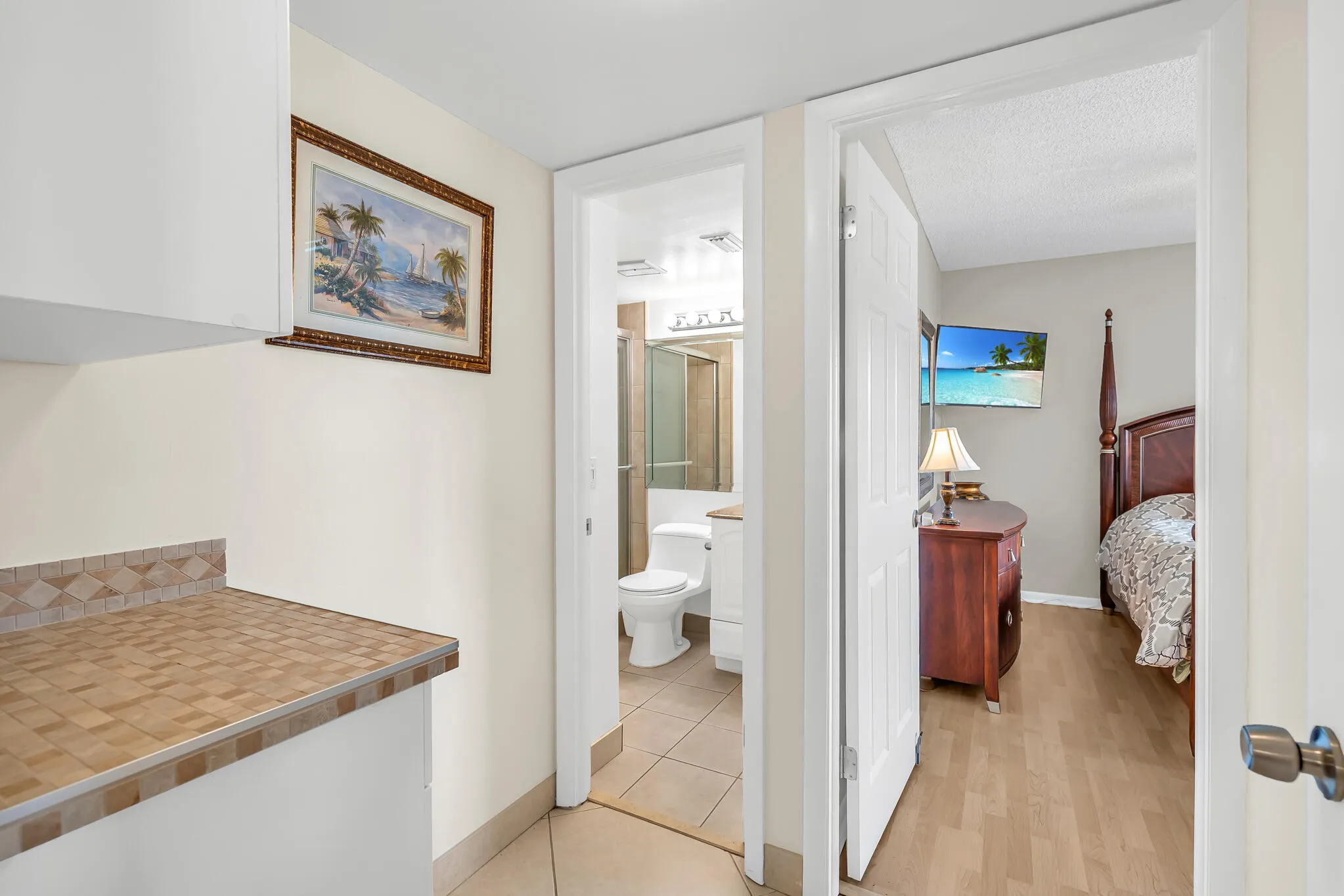 2ND BEDROOM SUITE