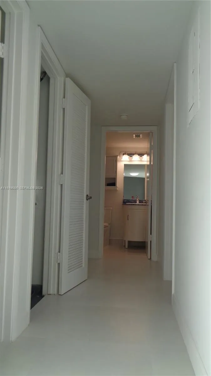 Hallway to Bath 2