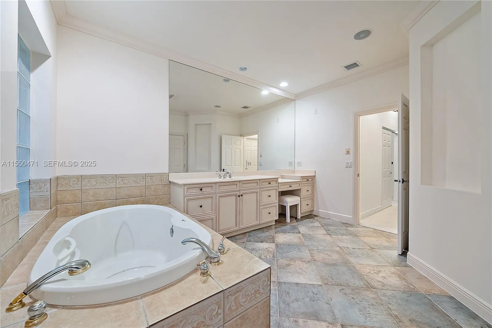 Property photo 46