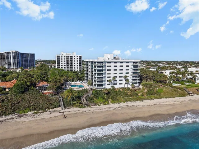 Oceanfront with no high-rise neighbors