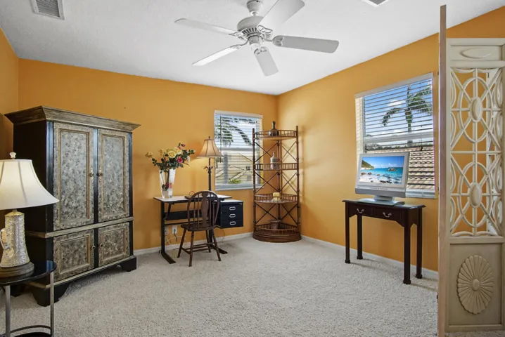 Potential area for 4th bedroom?