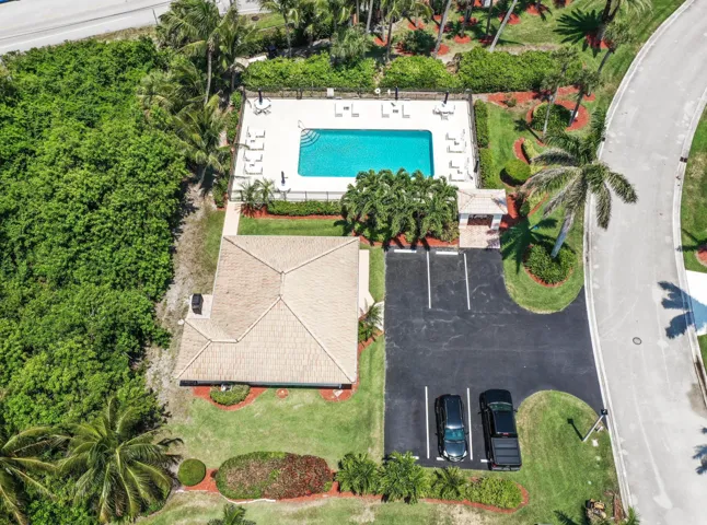 Heated pool, Clubhouse and mailboxes. Guest & extra parking.