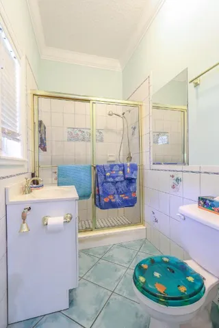 28-Cabana Bathroom