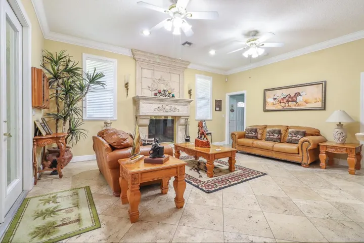 20-Family Room