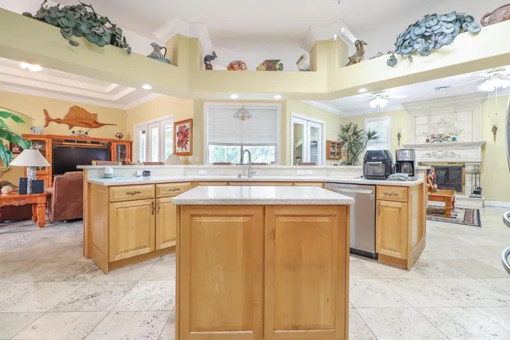17-Kitchen