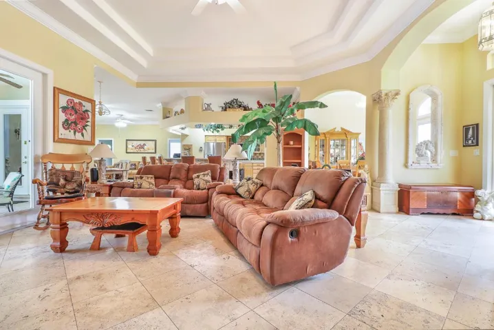 09-Living Room