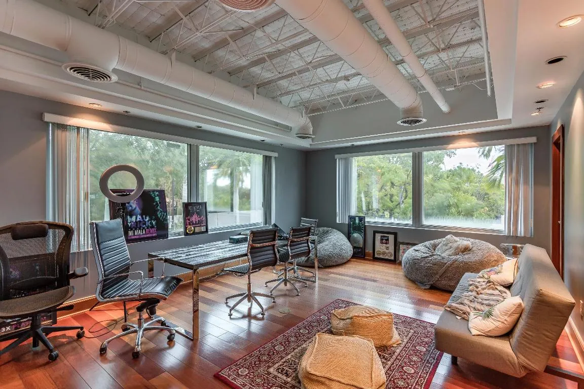 Property photo 24