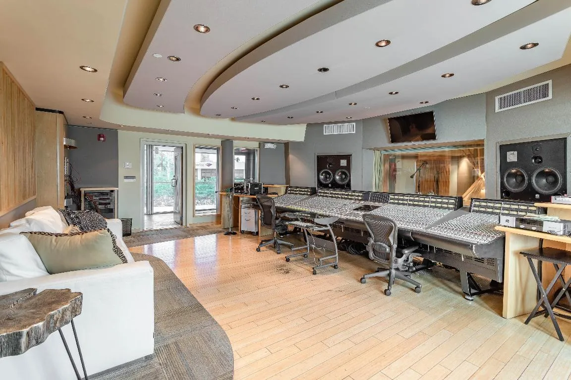 Property photo 31