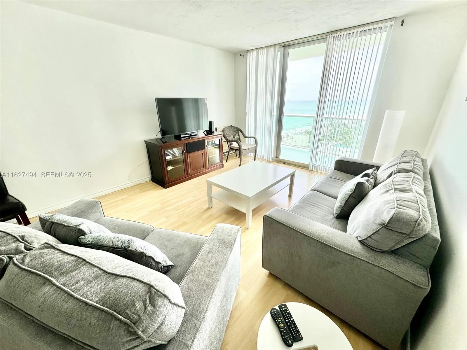 Direct SE ocean, beach & pool view