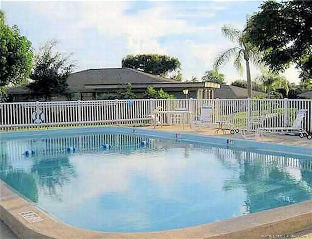 Property photo 63