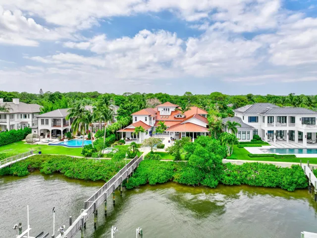 Mile wide views of the stunning Loxahatchee River