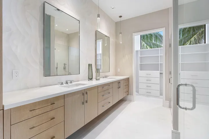 471_Royal_Palm_Way_73