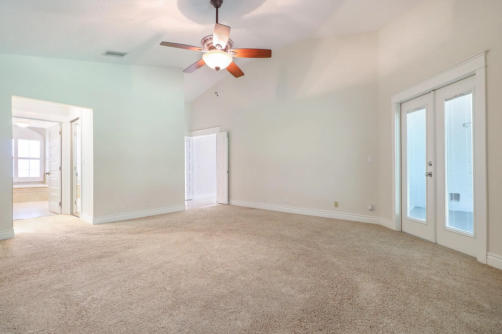 19-Master Bedroom