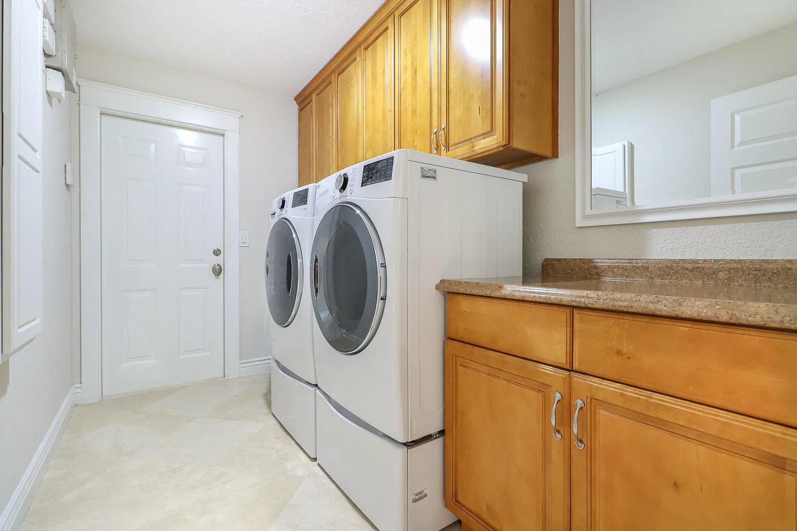 27-Laundry Room