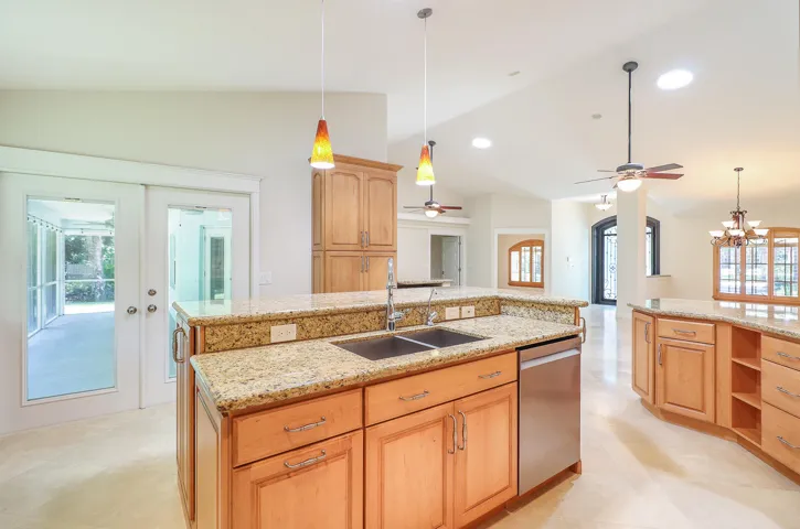 14-Kitchen