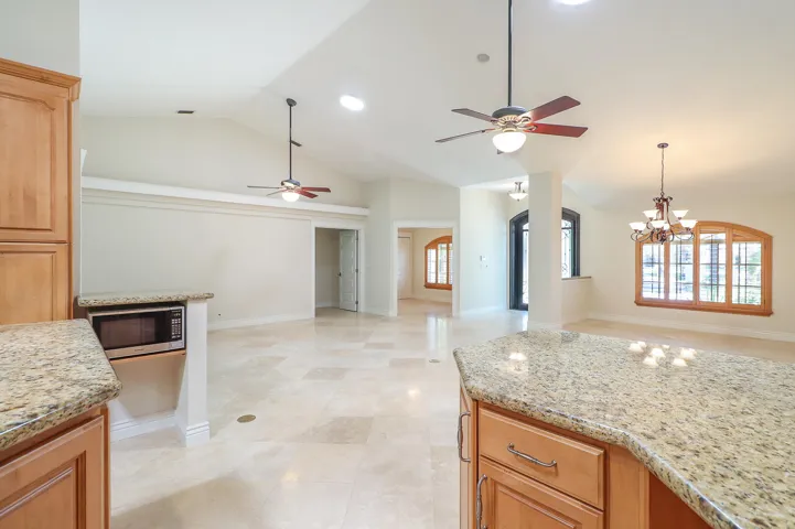 16-Kitchen