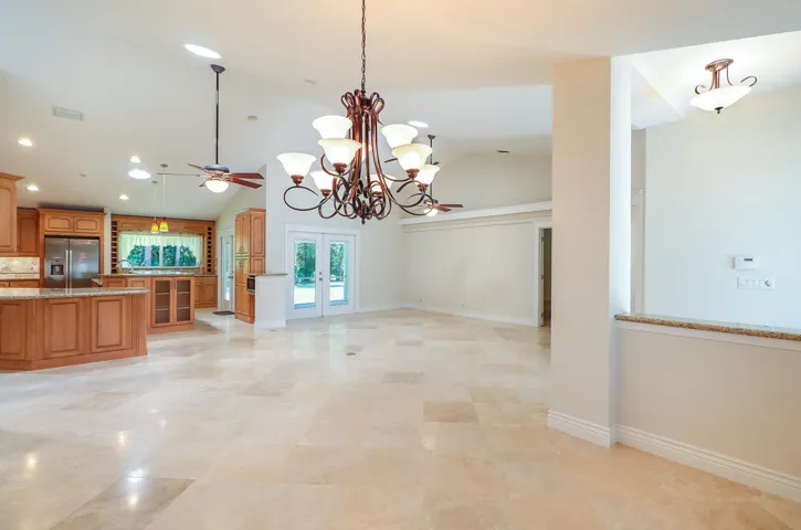 09-Dining Room