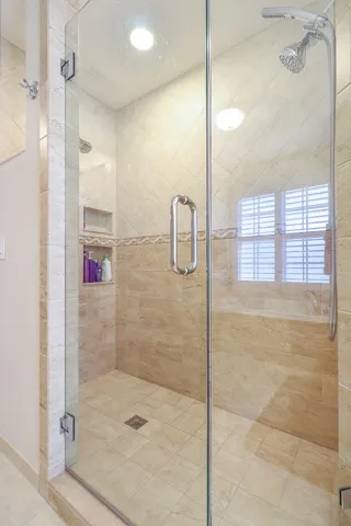 21-Master Bathroom