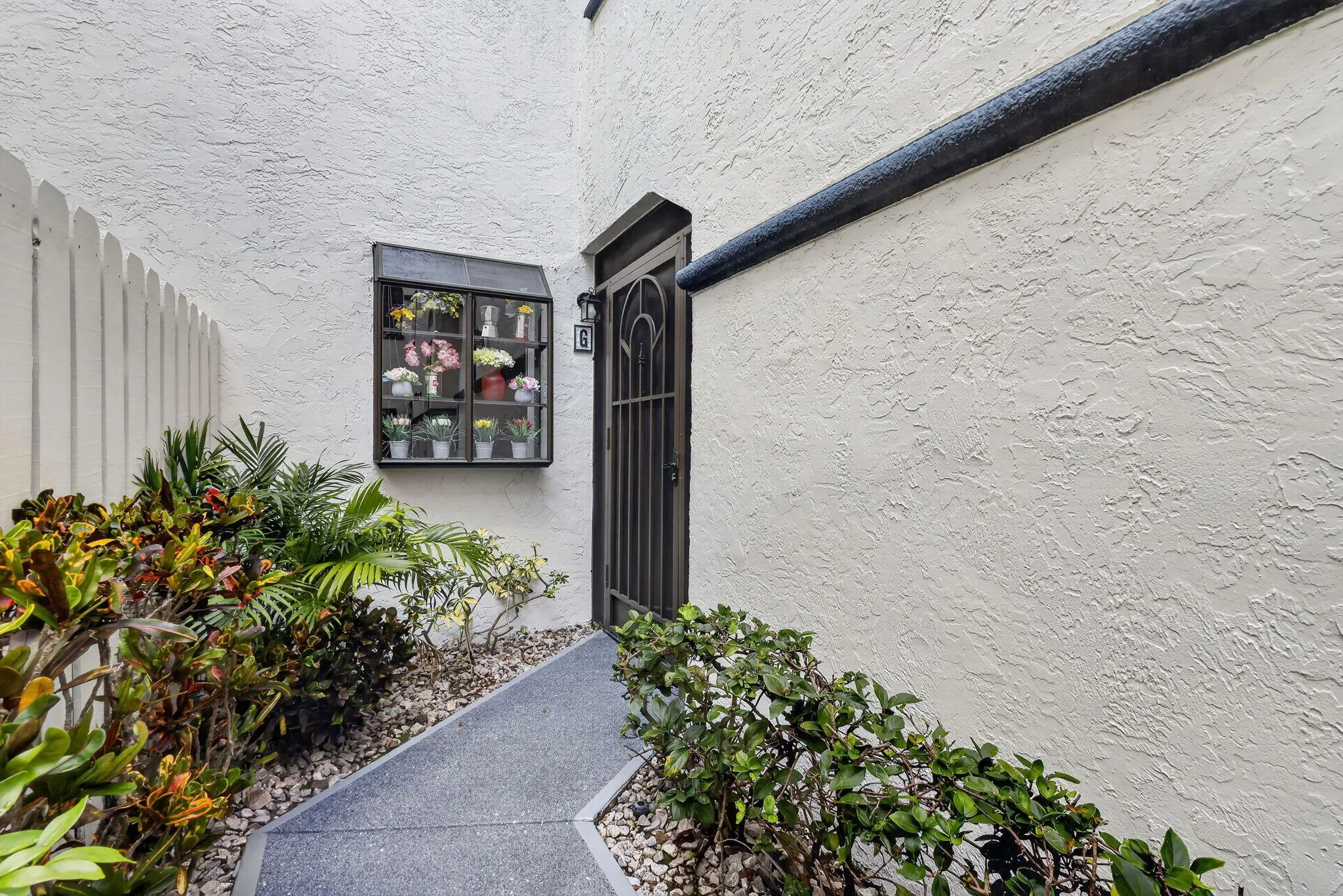 Private entryway