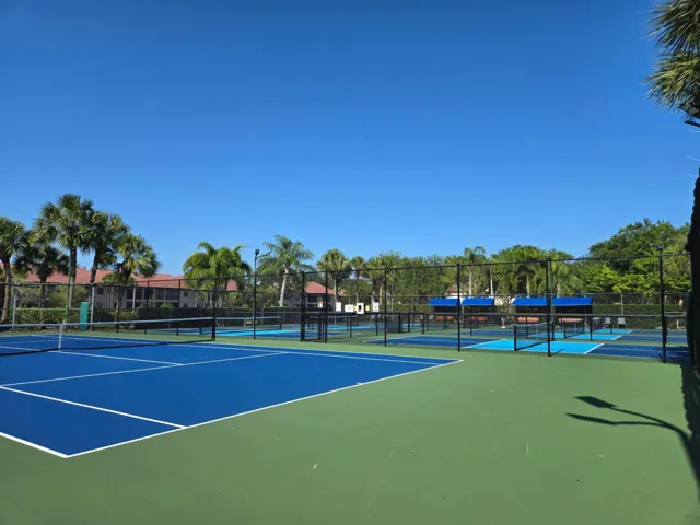 TENNIS