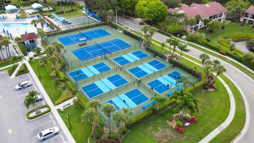 courts at Platina