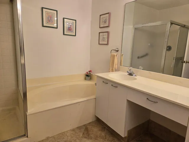 tub and separate shower