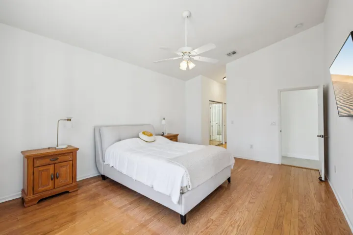 18-web-or-mls-Westchester Club Dr-030420