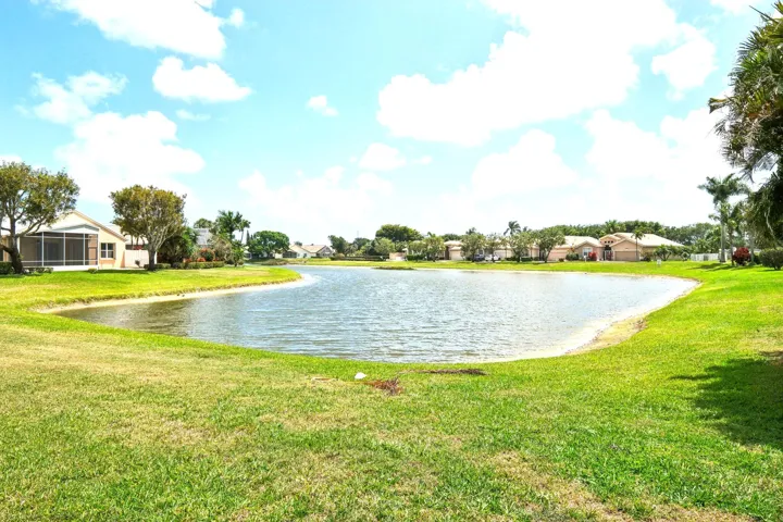 38-web-or-mls-Westchester Club Dr lake b