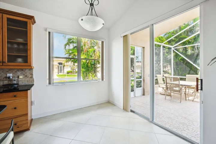 24-web-or-mls-Westchester Club Dr-030420
