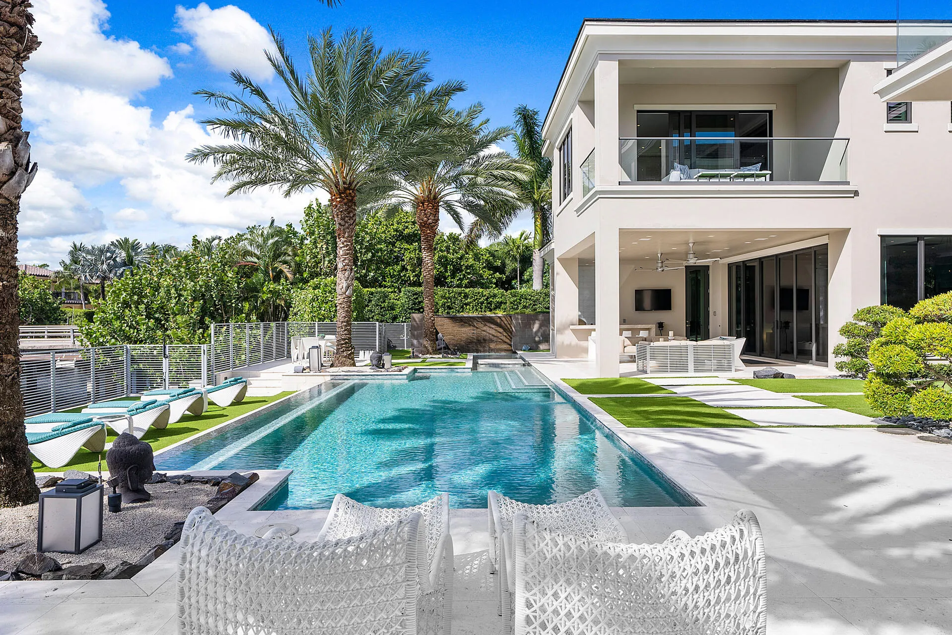 290_South_Maya_Palm_Drive_05