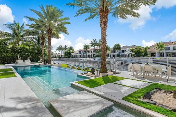 290_South_Maya_Palm_Drive_12