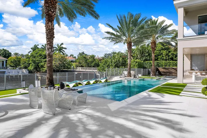 290_South_Maya_Palm_Drive_06