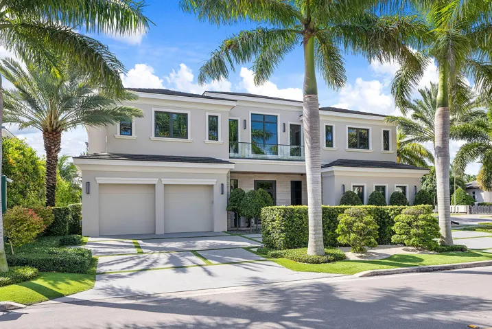 290_South_Maya_Palm_Drive_01