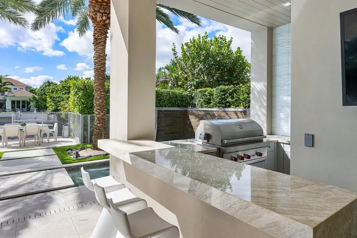 290_South_Maya_Palm_Drive_10